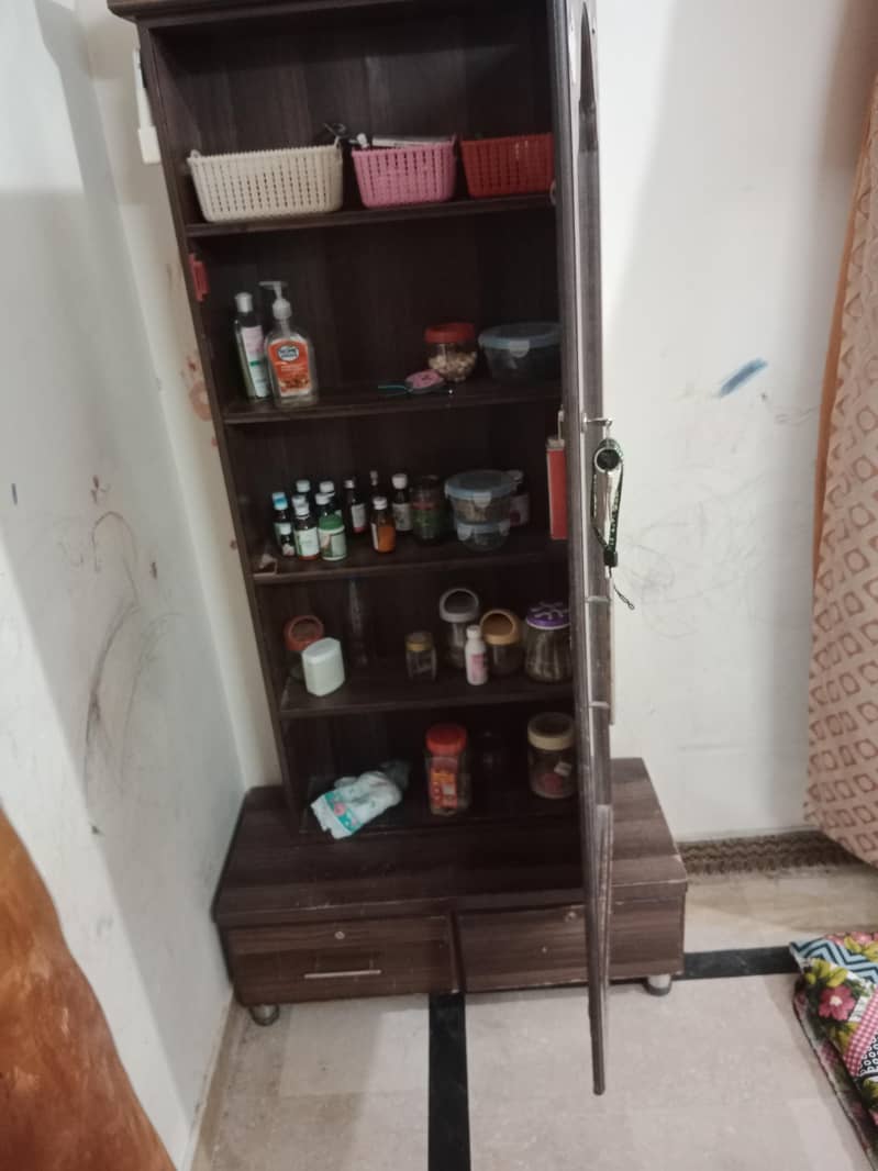used dressing table 0