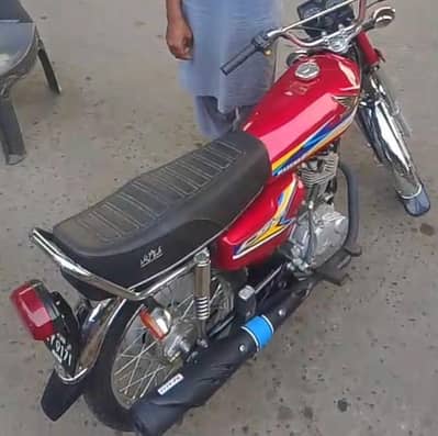 0/3/2/9/3/6/8(3/3/8/0 contact my WhatsApp number Honda CG 125 for sale
