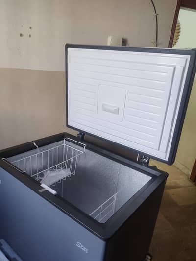 Deep Freezer Haier(/0326/7711/832) it's new not used