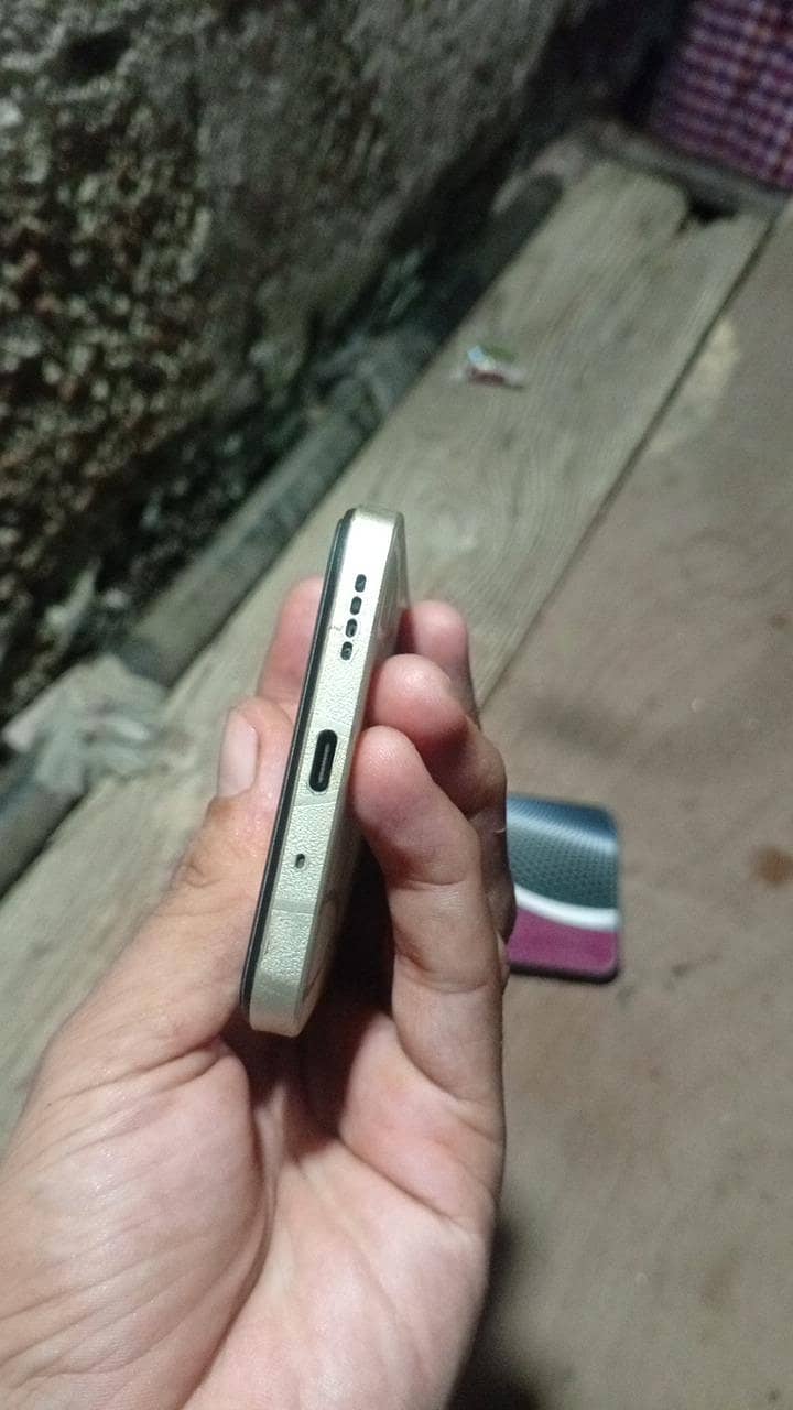 Realme C75 8