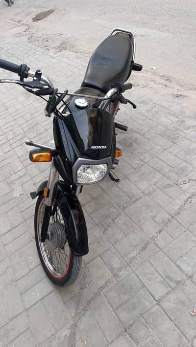 Cd 70 Dream Black colour for sale
