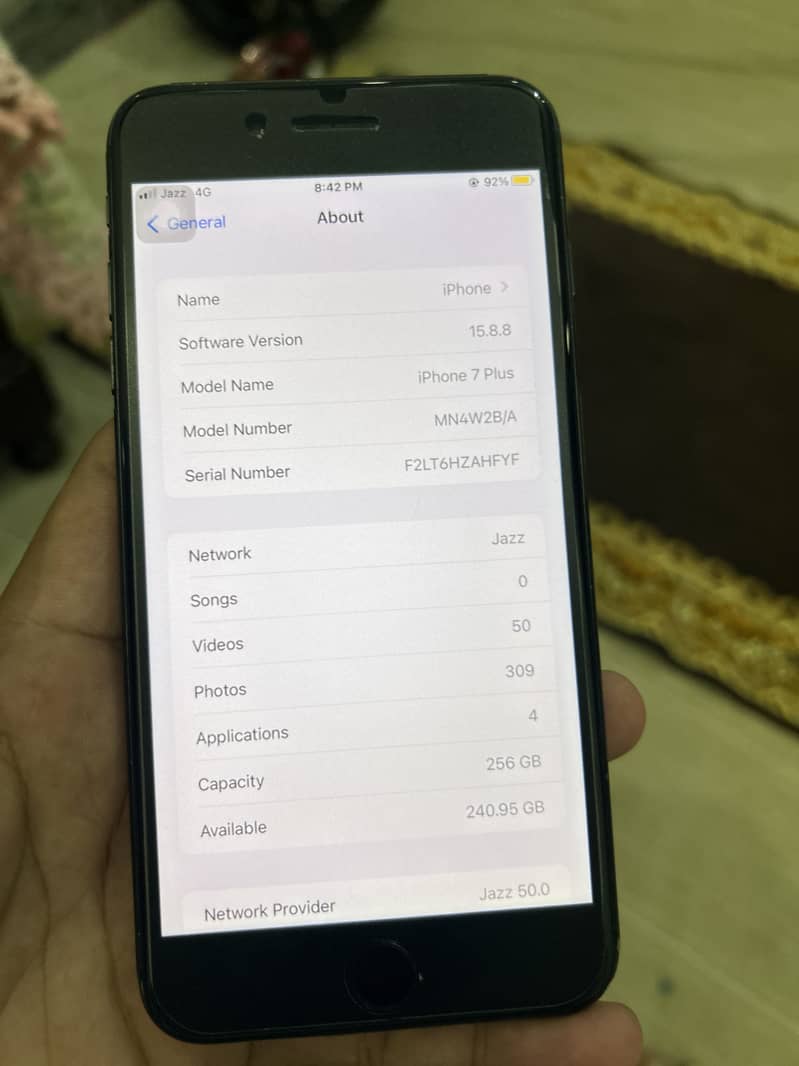 Apple iPhone 7 Plus 1