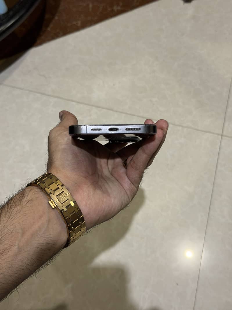 Apple iPhone 13 Pro Max 4
