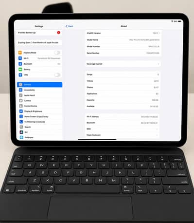 iPad Pro M2 128GB + Keyboard – Excellent Condition
