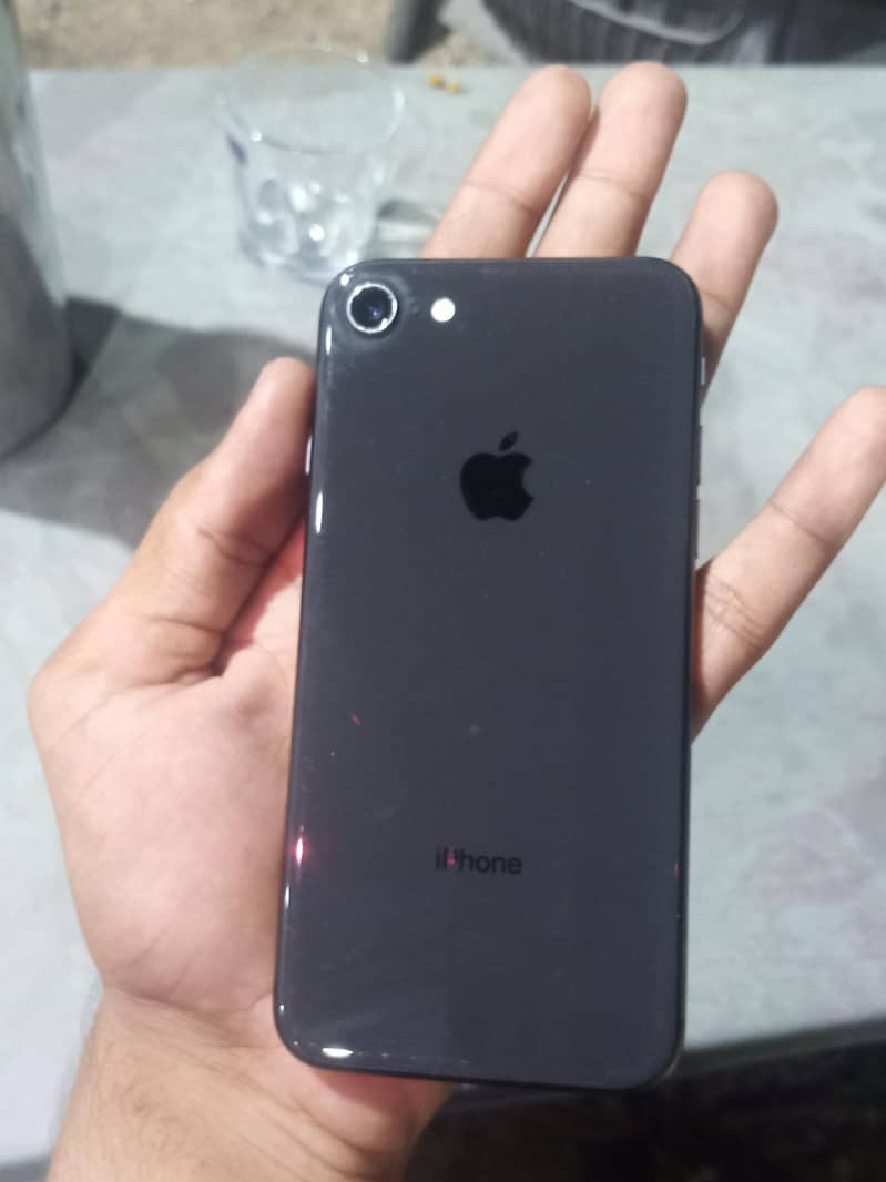 Apple iPhone 8 3