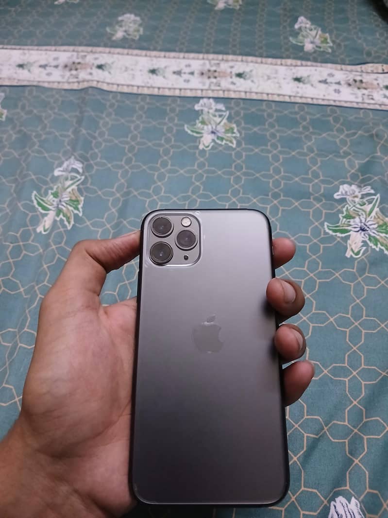 Apple iPhone 11 Pro 2