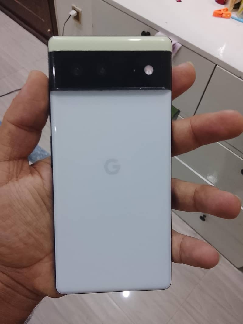 Google Pixel 6 4