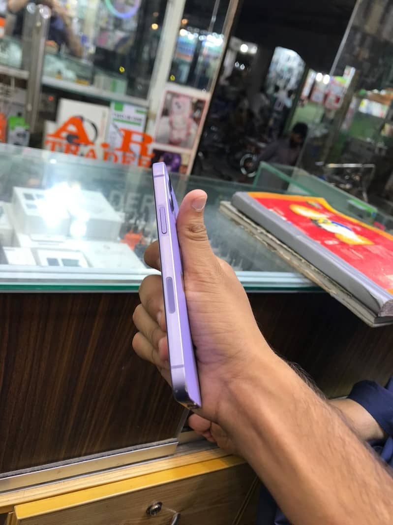 Apple iPhone 12 3