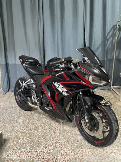 Yamaha R3 replica 250cc heavy bike