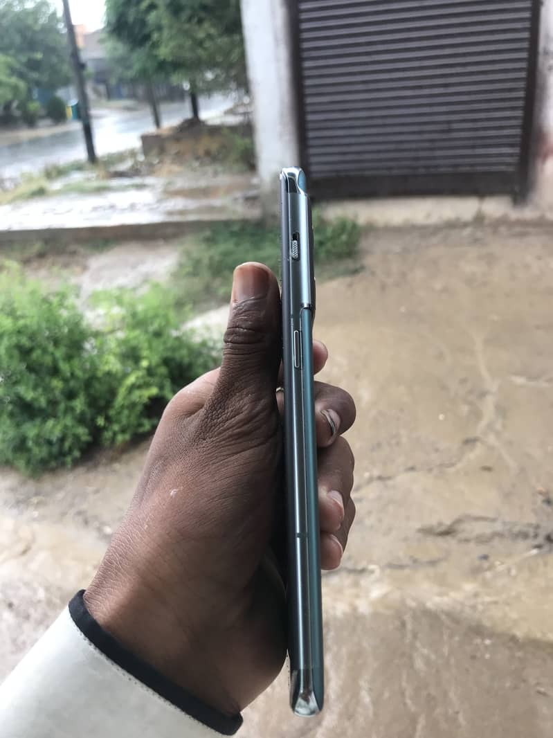 One plus 10 pro 4