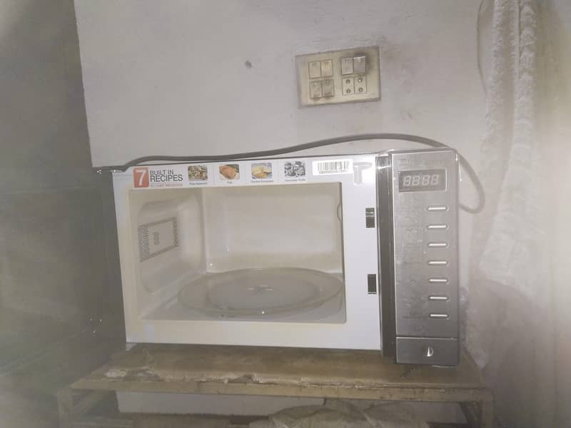 microwave oven 2