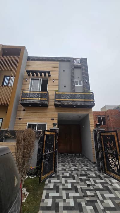 3 Marla LUXURY Living Awaits Outclass Double-Storey House In Al Kabir Town Phase 2