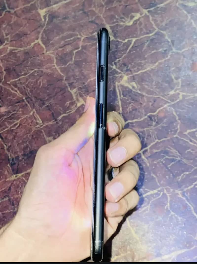 Apple iPhone 7 Plus 2