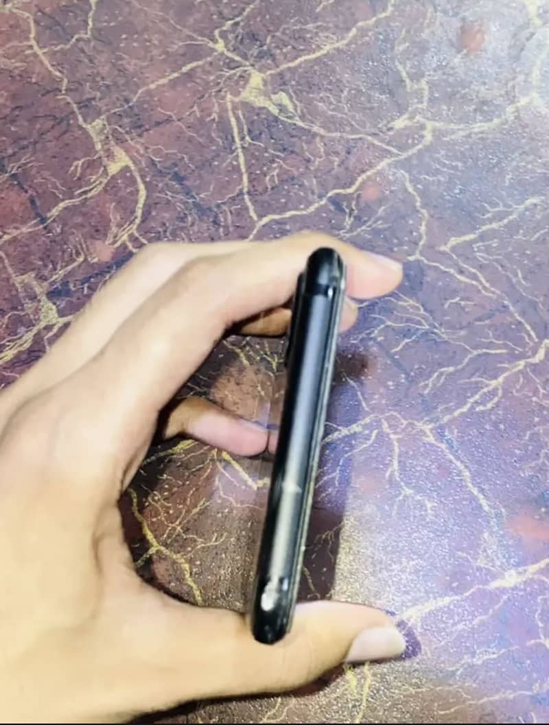 Apple iPhone 7 Plus 3