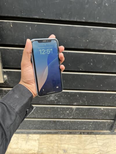 Apple iPhone XR urgent sale
