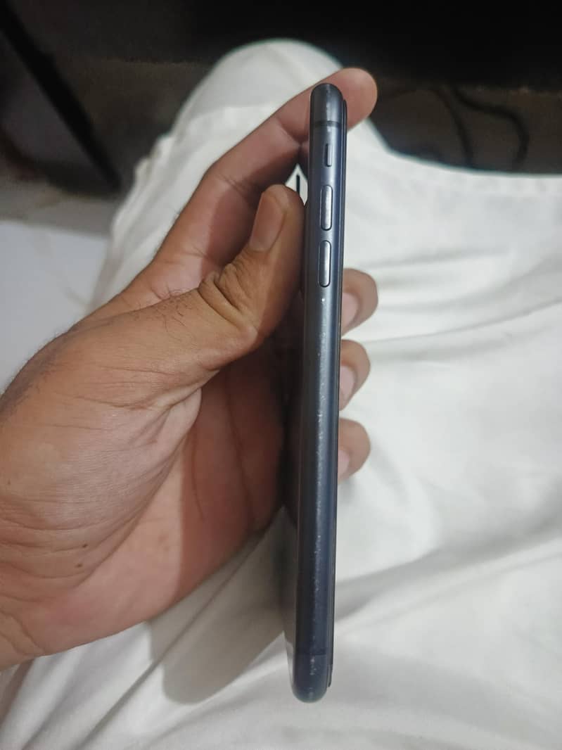 Apple iPhone 11 5