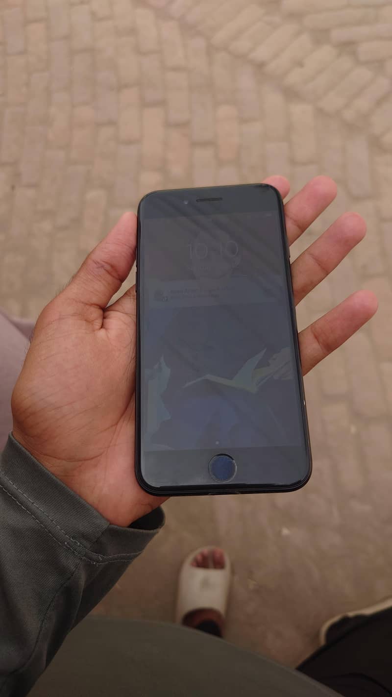 Apple iPhone 7 2