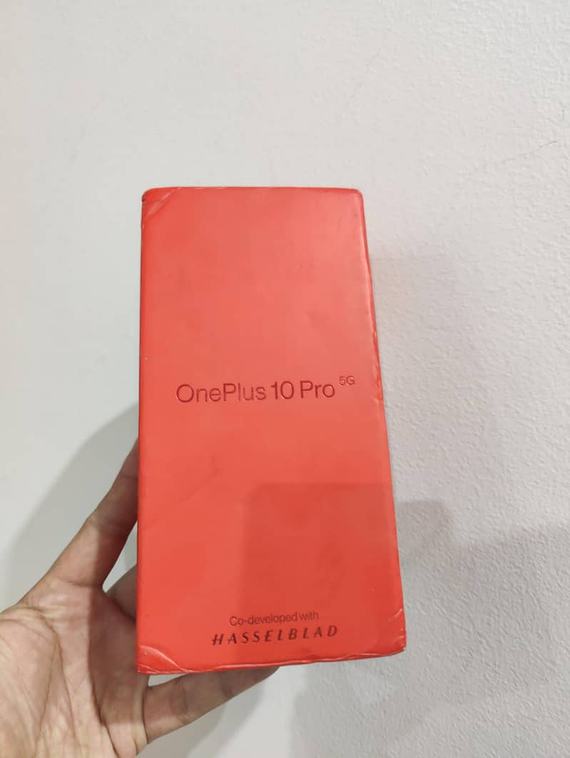 One Plus 10 Pro 1