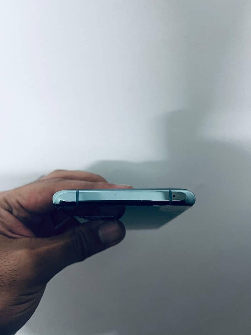 One Plus 10 Pro 7