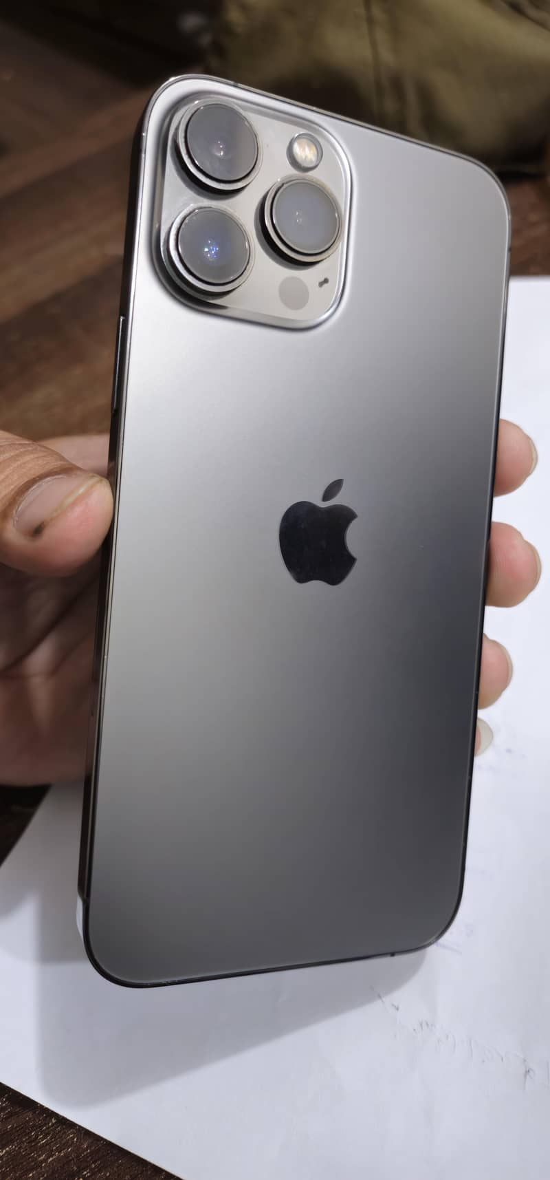 Apple iPhone 13 Pro Max 1