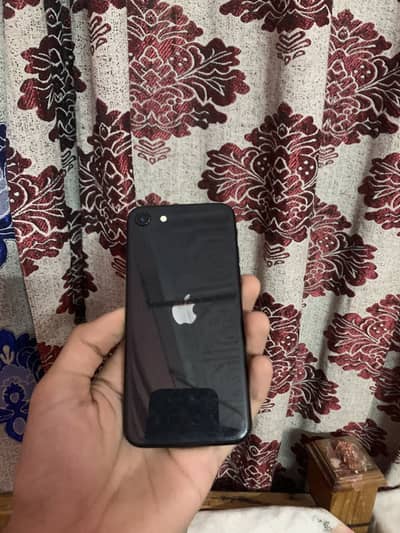 Apple iPhone SE