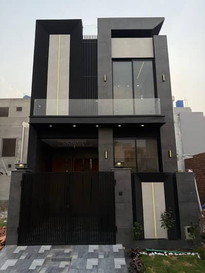 3 Marla LUXURY Living Awaits Outclass Double-Storey House In Al Kabir Town Phase 2