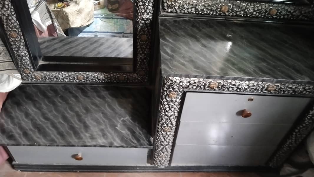 Dressing table 1