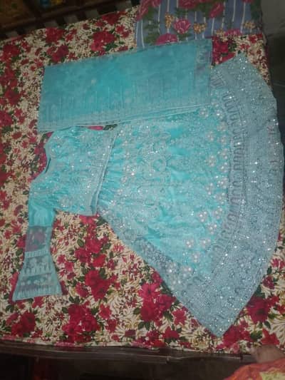 beautiful turquoise heavy formal dress,