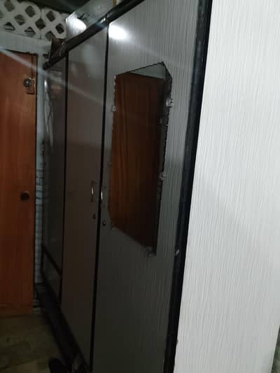 Alamri 3 door