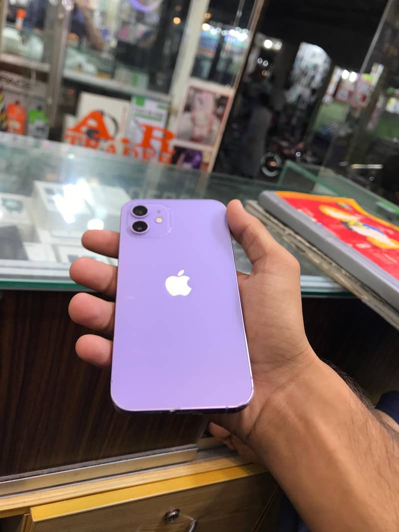 Apple iPhone 12 3