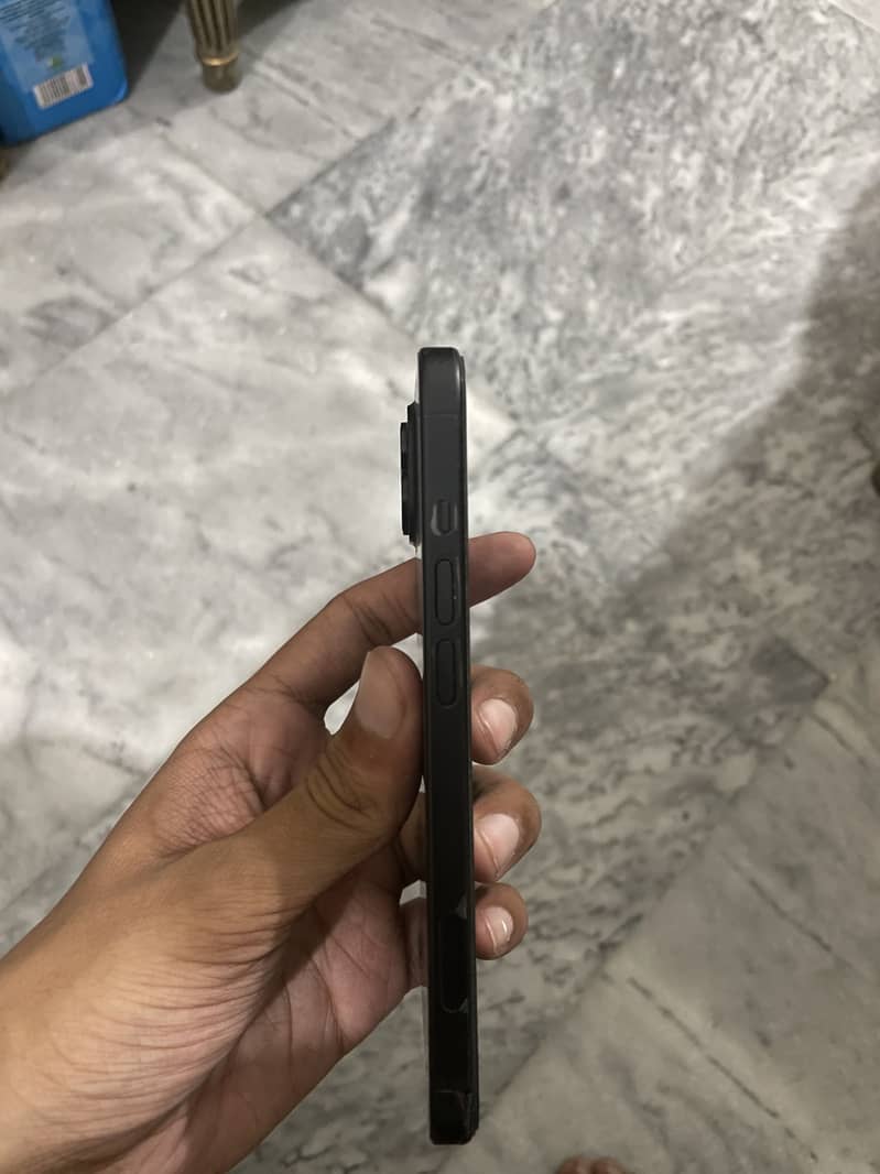 Apple iPhone 15 2