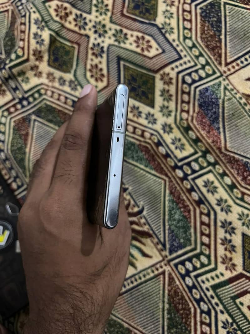 Samsung Mobile Note 10 Plus 3
