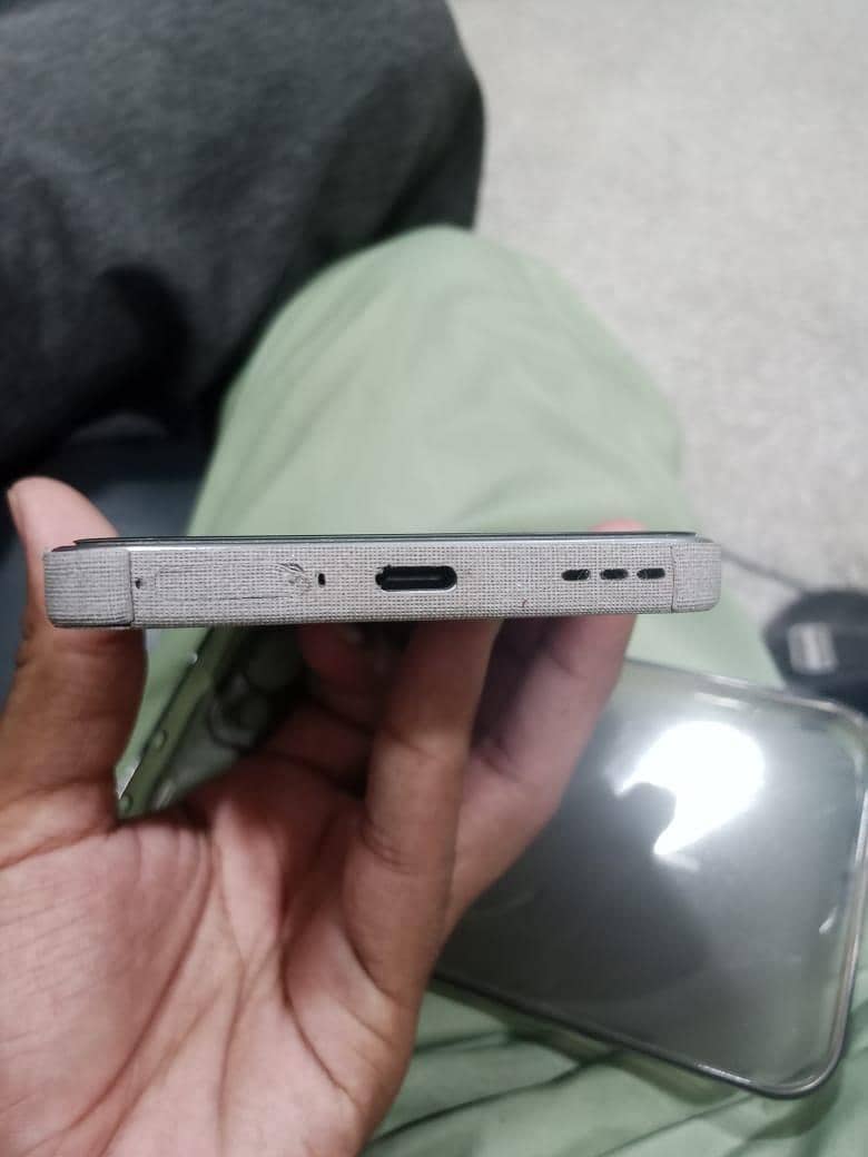 OPPO A6 0
