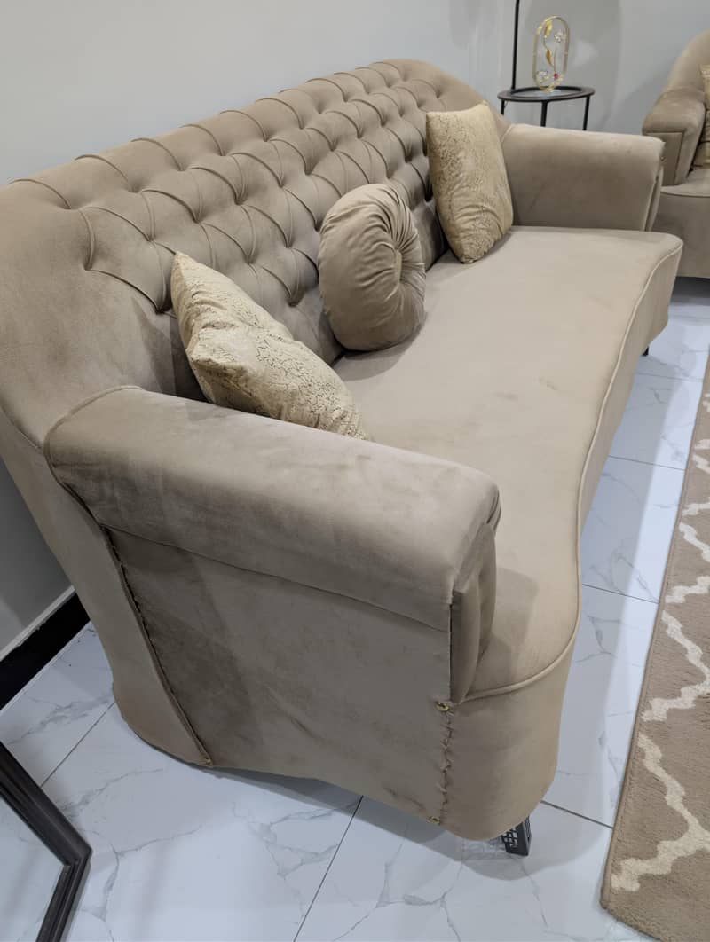7 SEATERS SOFA 5