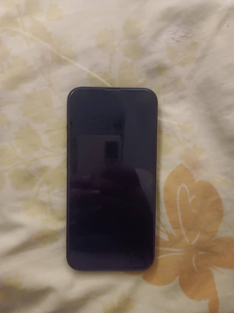 Apple iPhone 13 4