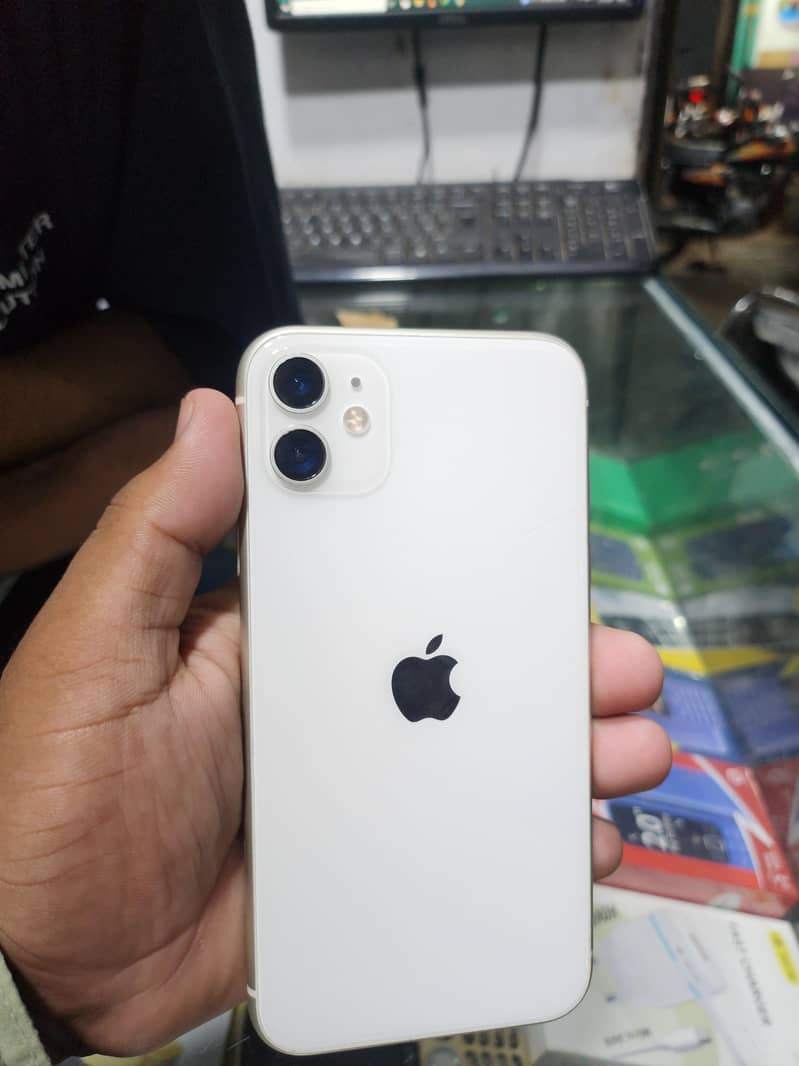 Apple iPhone 11 3