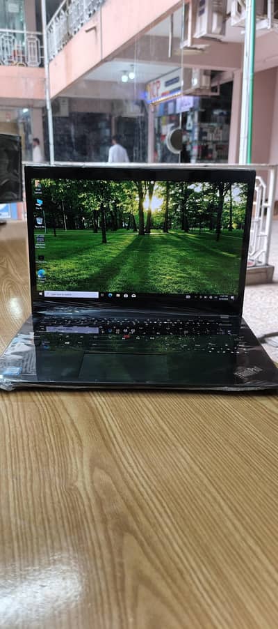 Think pad touch screen i7 8gen 32gb Ram 512 ssd