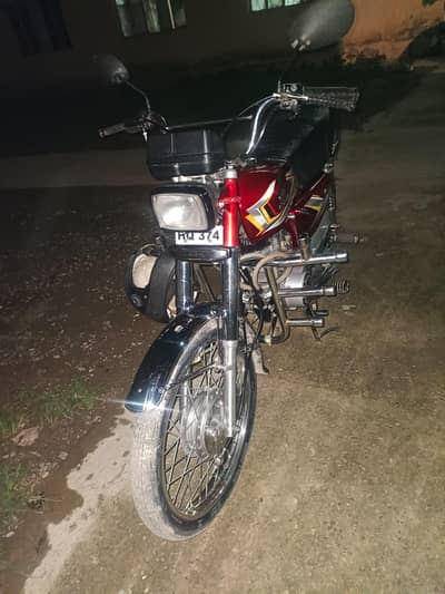 2005 modal Available for sell  condition 8/10