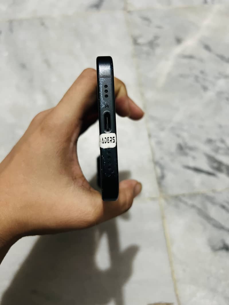 Apple iPhone 15 3