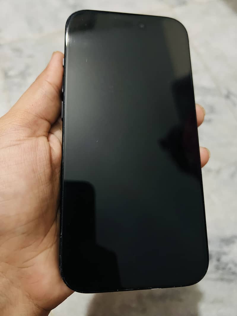 Apple iPhone 15 4