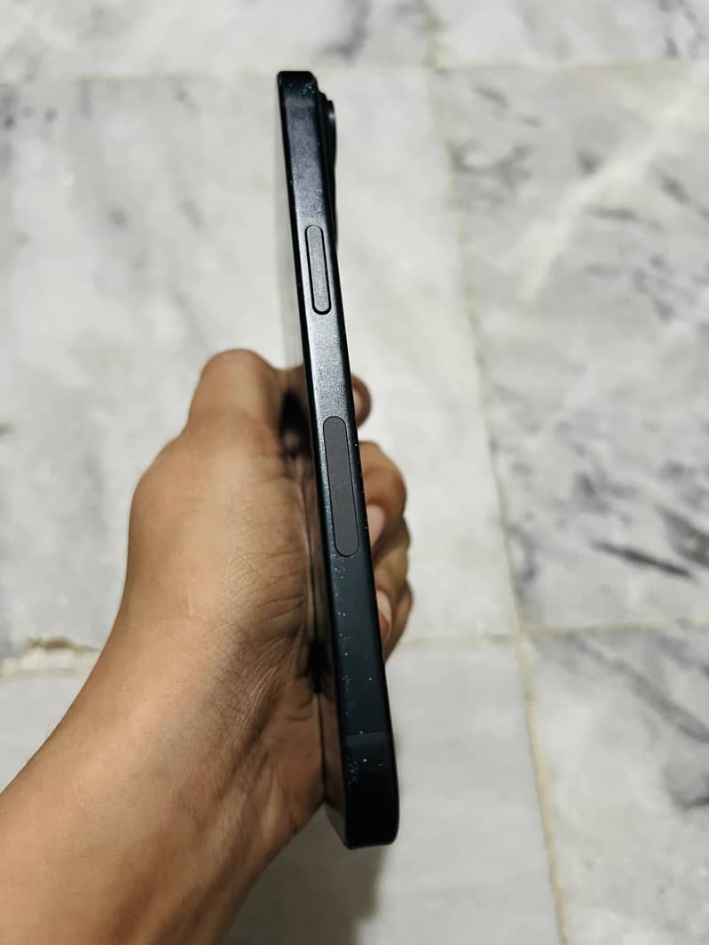 Apple iPhone 15 5