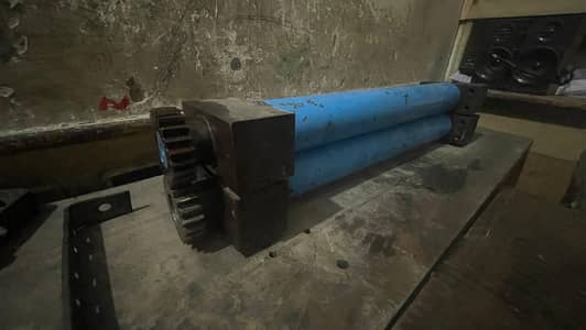 Manual 2-Roller Sheet Metal Bending/Rolling Machine.