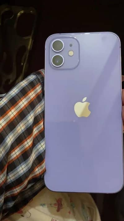 Apple iPhone 12