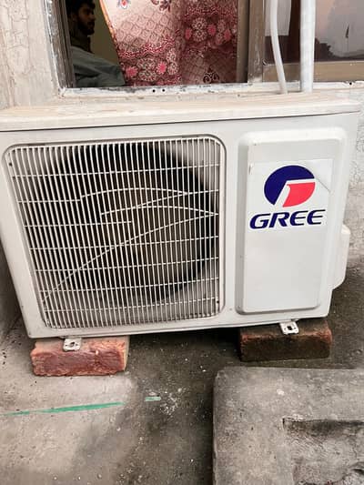 Gree Non inverter 1 ton