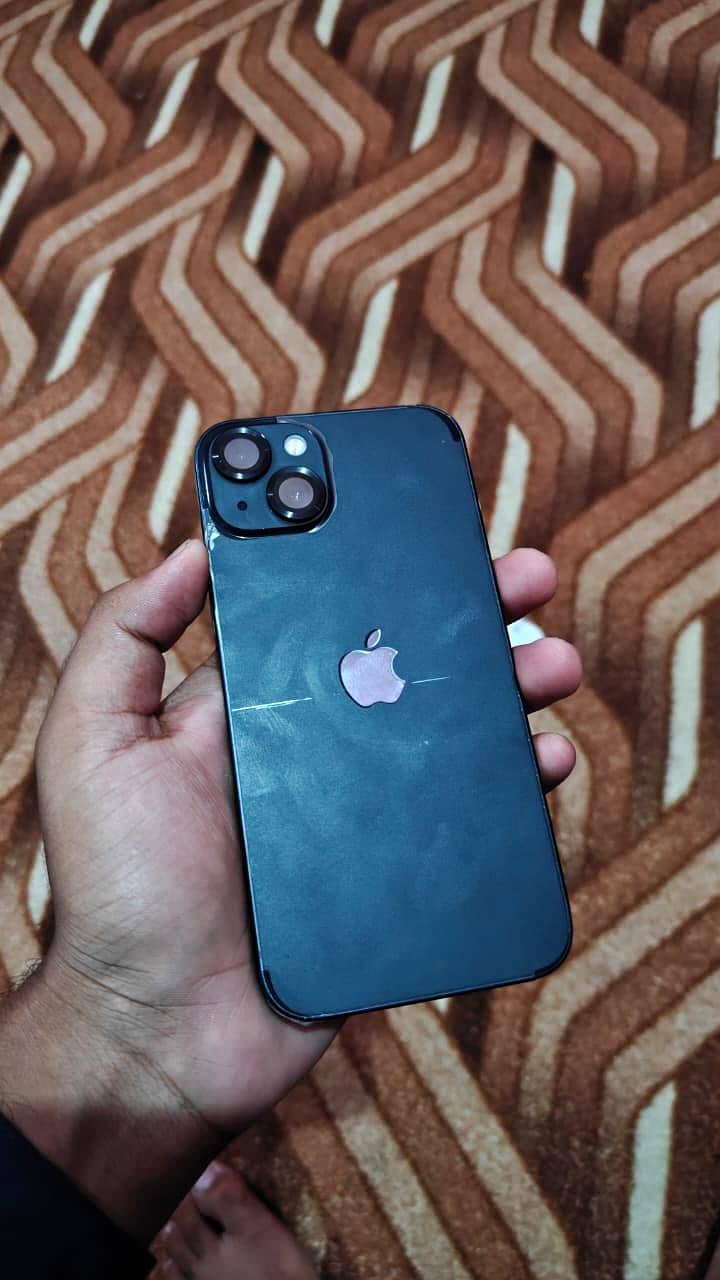 Apple iPhone 13 0