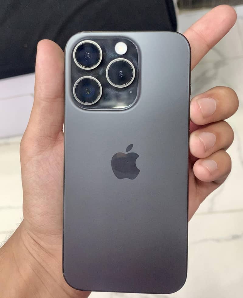 iPhone 15 Pro with Box 0