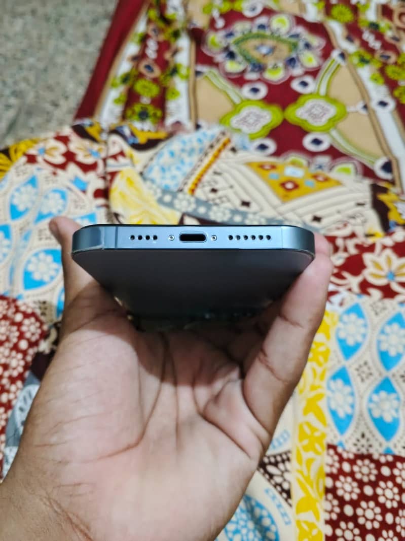 Apple iPhone 13 Pro Max 4