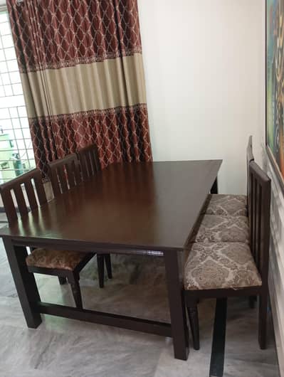 Wooden Dining table with 6x Chairs