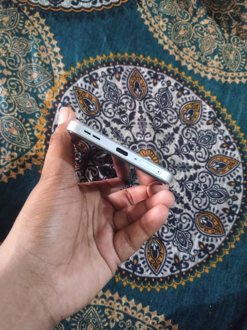One Plus Ace 2V 6