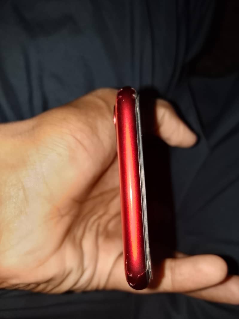 Apple iPhone 11 4